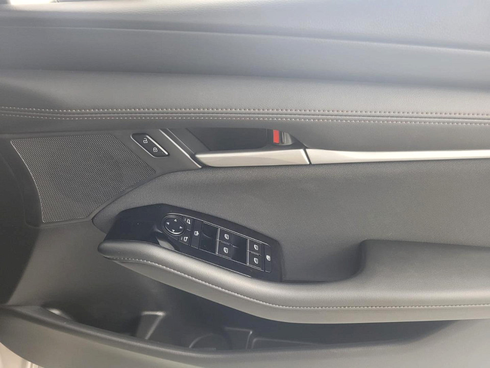 2025 MAZDA MAZDA3 HATCH 1.5 DYNAMIC EDITION FWD AT