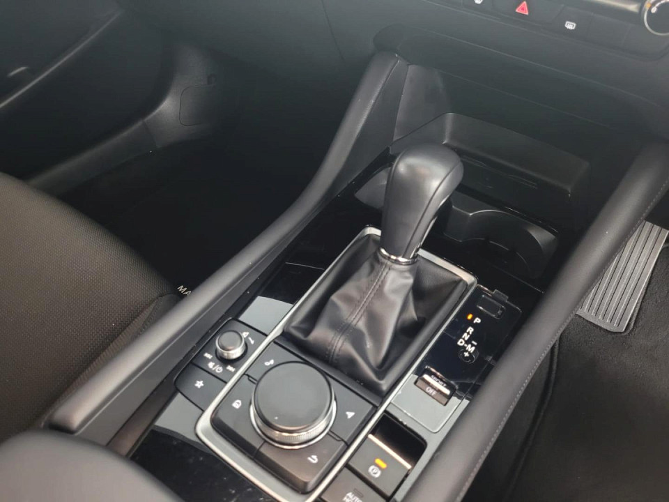 2025 MAZDA MAZDA3 HATCH 1.5 DYNAMIC EDITION FWD AT