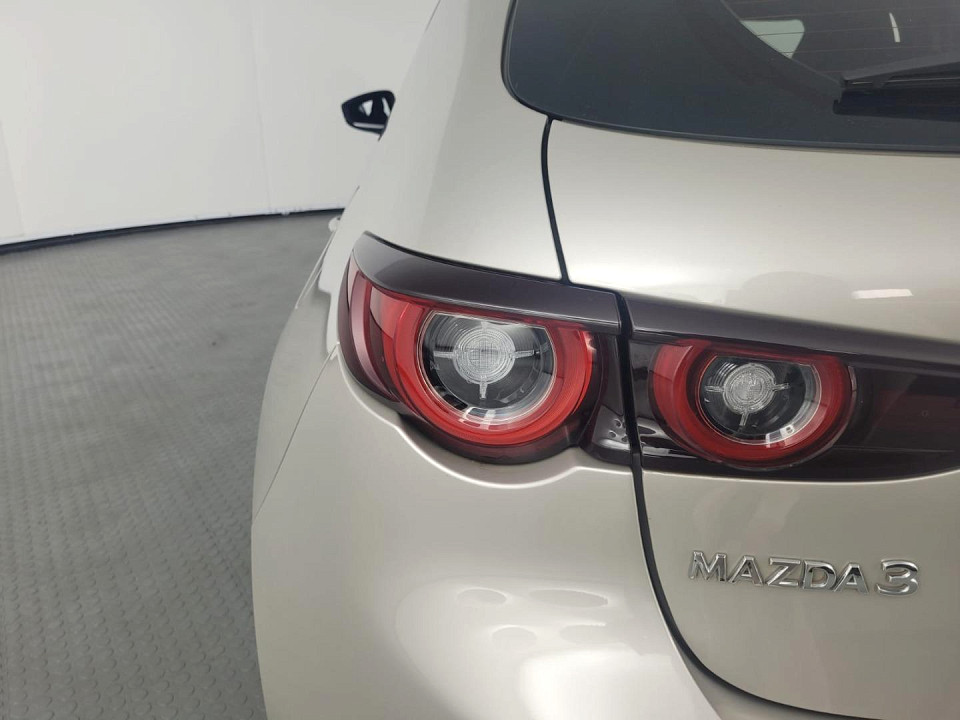 2025 MAZDA MAZDA3 HATCH 1.5 DYNAMIC EDITION FWD AT