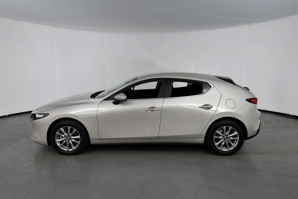 2025 MAZDA MAZDA3 HATCH 1.5 DYNAMIC EDITION FWD AT