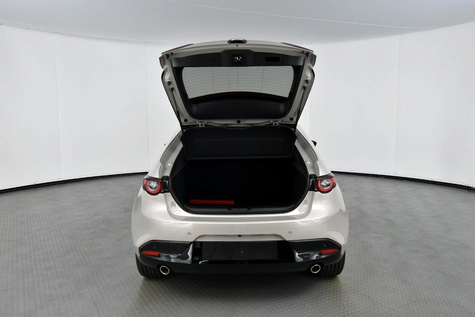 2025 MAZDA MAZDA3 HATCH 1.5 DYNAMIC EDITION FWD AT