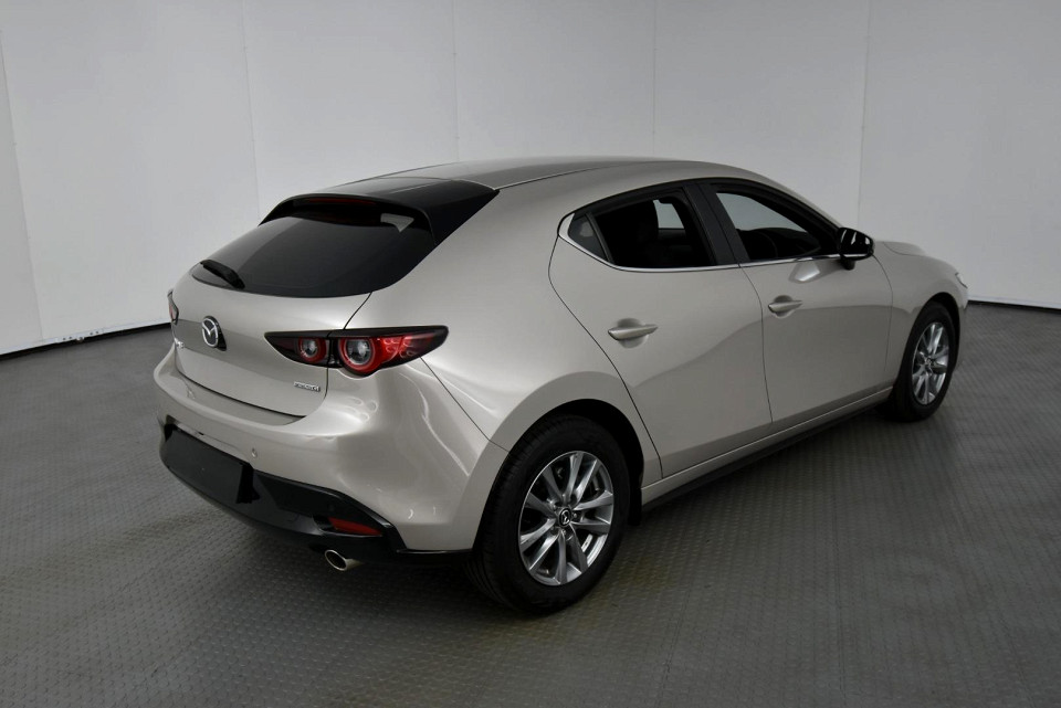 2025 MAZDA MAZDA3 HATCH 1.5 DYNAMIC EDITION FWD AT