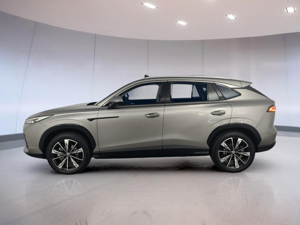 2025 MG HS 1.5T LUXURY AT