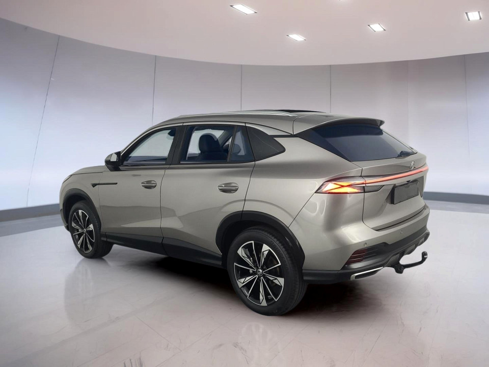 2025 MG HS 1.5T LUXURY AT