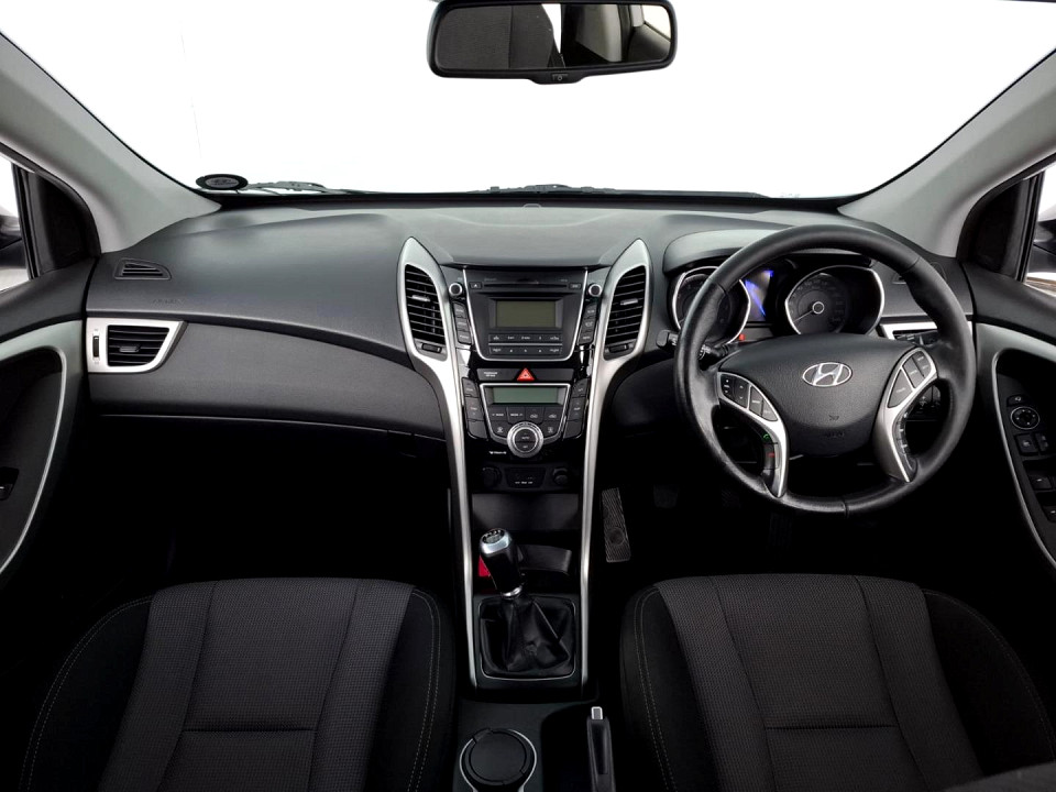 2015 HYUNDAI i30 1.6 PREMIUM