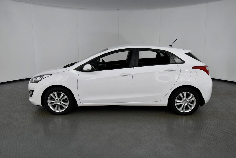 2015 HYUNDAI i30 1.6 PREMIUM