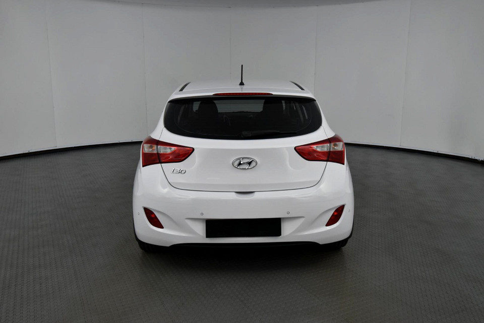 2015 HYUNDAI i30 1.6 PREMIUM