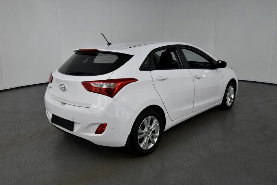2015 HYUNDAI i30 1.6 PREMIUM