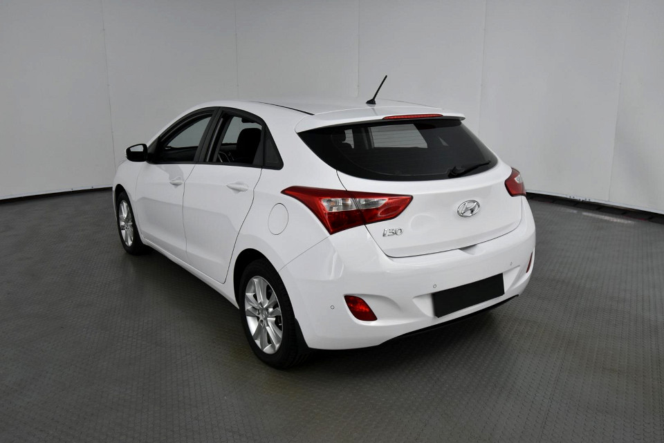 2015 HYUNDAI i30 1.6 PREMIUM