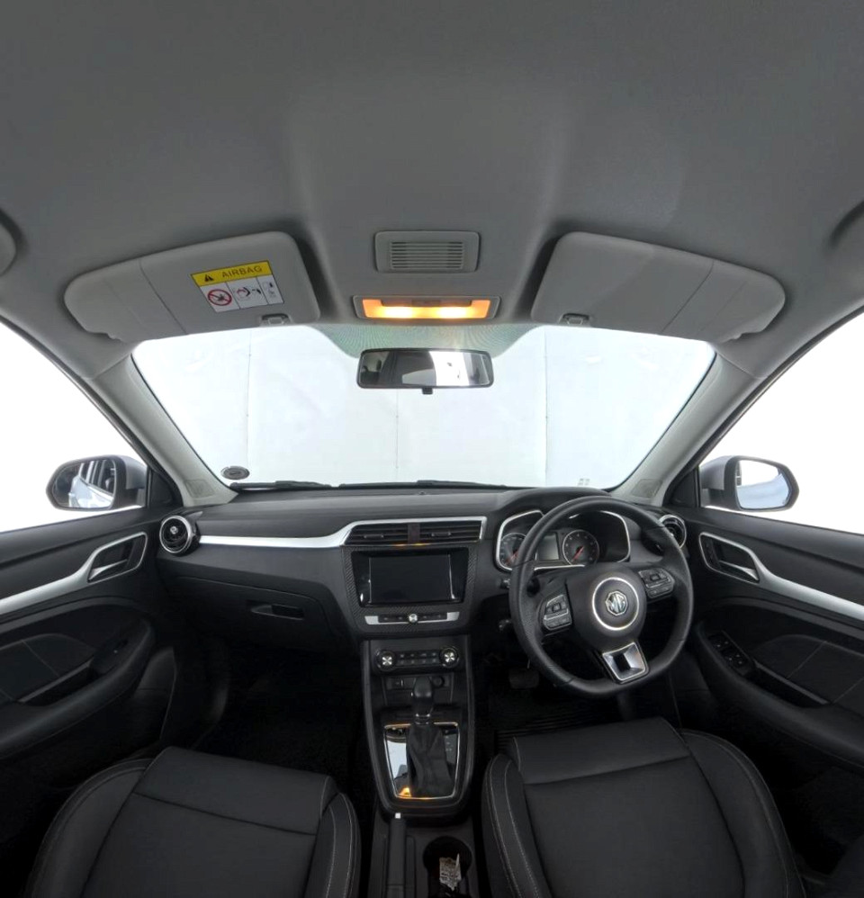 2025 MG ZS 1.5 LUXURY AT