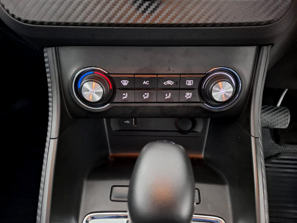 2025 MG ZS 1.5 LUXURY AT