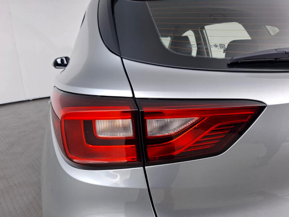 2025 MG ZS 1.5 LUXURY AT