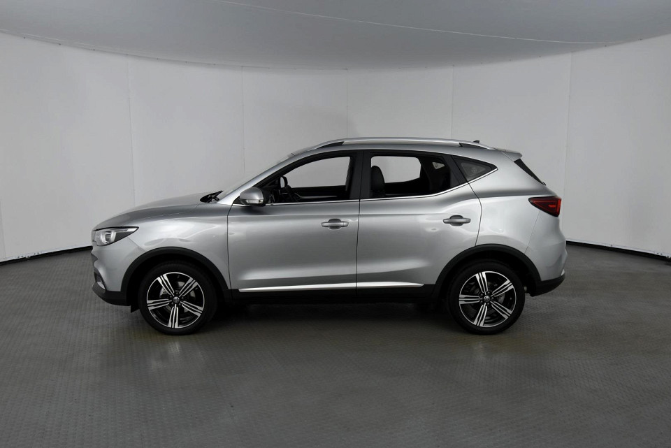 2025 MG ZS 1.5 LUXURY AT