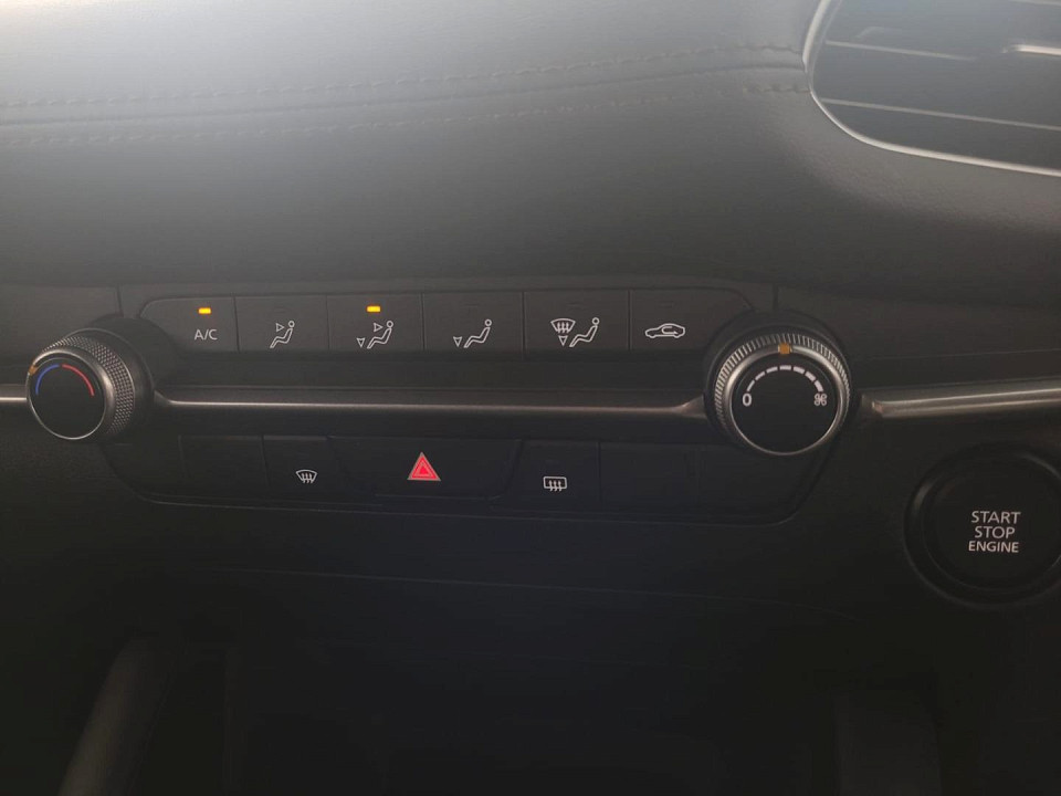 2025 MAZDA MAZDA3 HATCH 1.5 DYNAMIC EDITION FWD AT