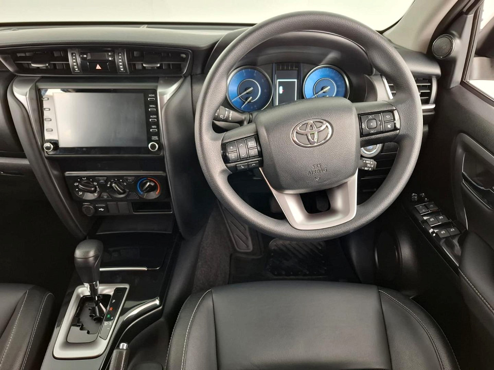 2025 TOYOTA FORTUNER 2.4 GD-6 RB AT