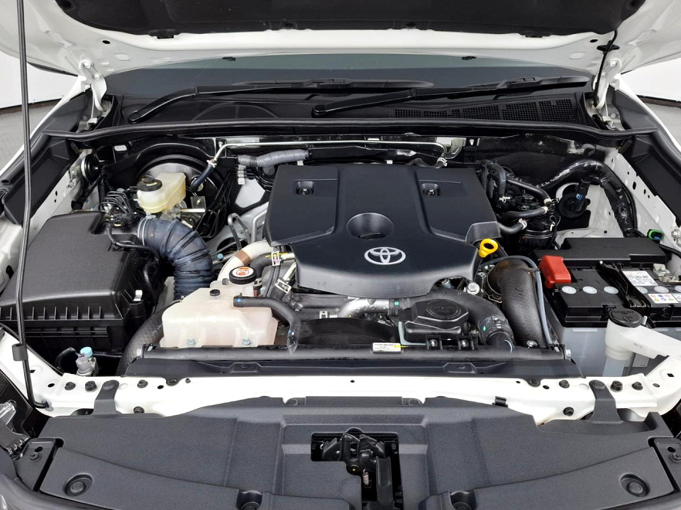 2025 TOYOTA FORTUNER 2.4 GD-6 RB AT