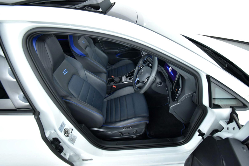 2025 VOLKSWAGEN GOLF 8 2.0 GTI R