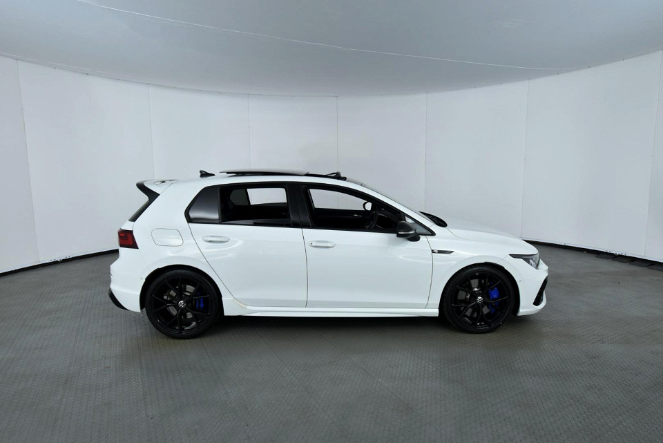 2025 VOLKSWAGEN GOLF 8 2.0 GTI R