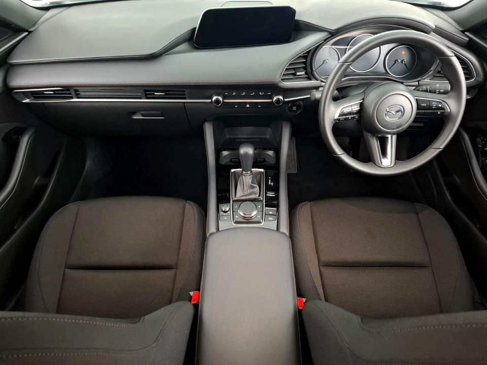 2026 MAZDA MAZDA3 HATCH 1.5 DYNAMIC EDITION FWD AT