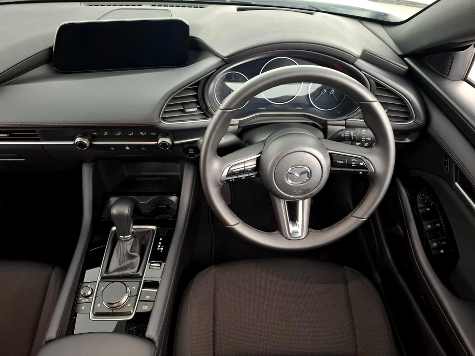 2026 MAZDA MAZDA3 HATCH 1.5 DYNAMIC EDITION FWD AT