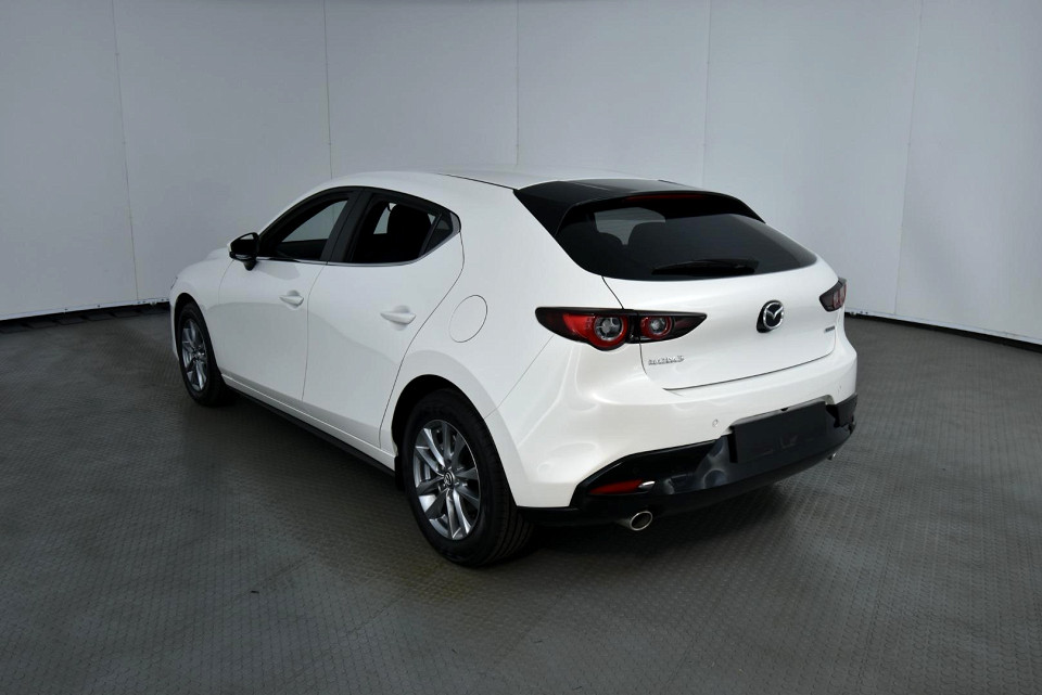 2026 MAZDA MAZDA3 HATCH 1.5 DYNAMIC EDITION FWD AT