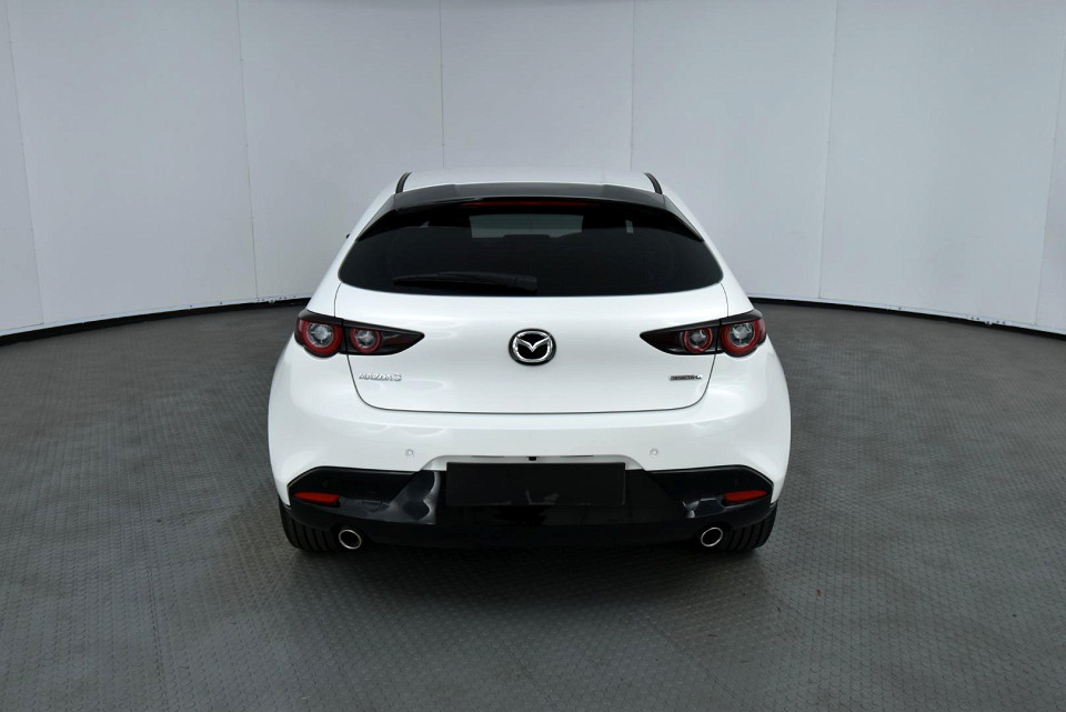 2026 MAZDA MAZDA3 HATCH 1.5 DYNAMIC EDITION FWD AT