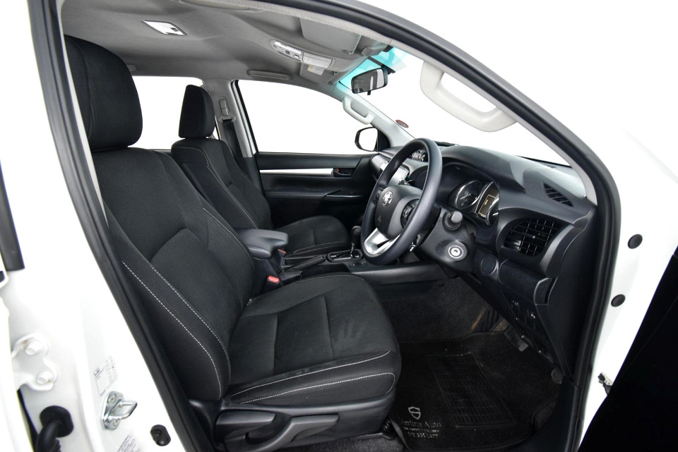 2025 TOYOTA HILUX 2.4 GD-6 RAIDER D CAB 6AT 4X4