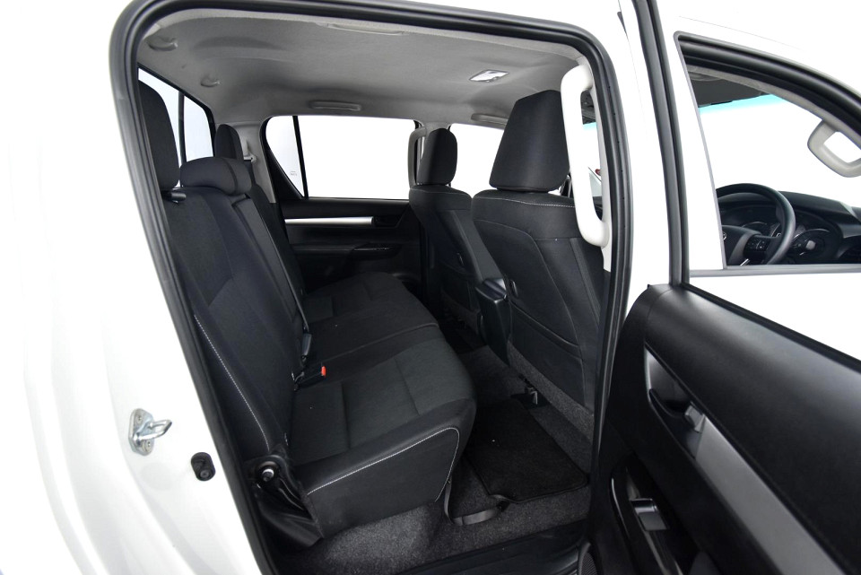 2025 TOYOTA HILUX 2.4 GD-6 RAIDER D CAB 6AT 4X4