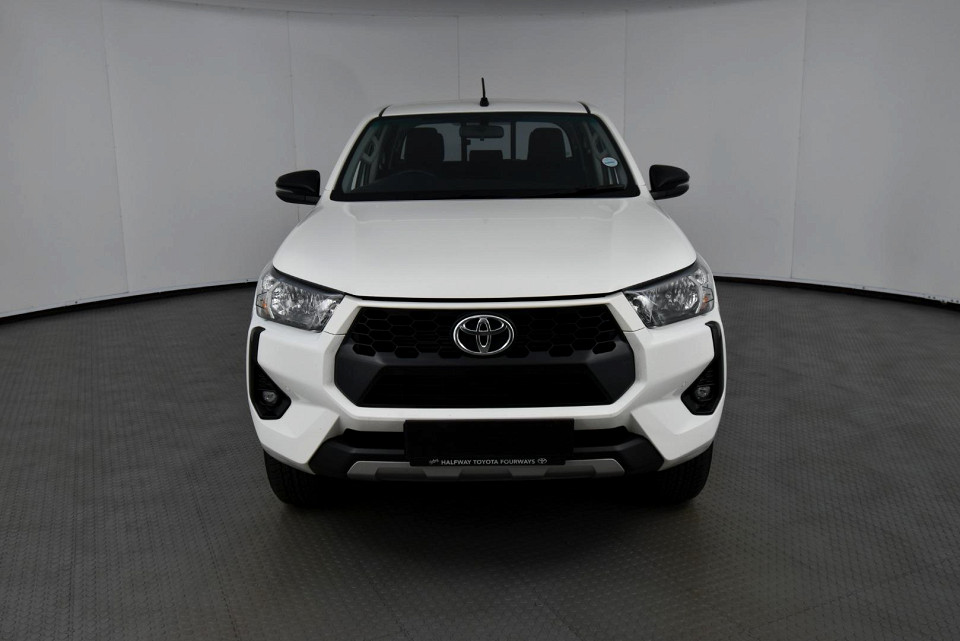 2025 TOYOTA HILUX 2.4 GD-6 RAIDER D CAB 6AT 4X4