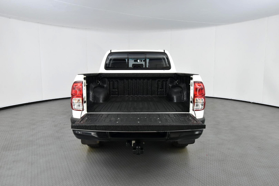 2025 TOYOTA HILUX 2.4 GD-6 RAIDER D CAB 6AT 4X4