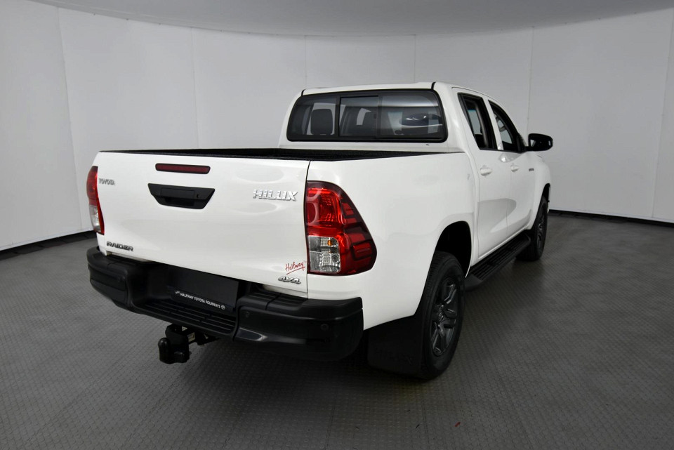 2025 TOYOTA HILUX 2.4 GD-6 RAIDER D CAB 6AT 4X4