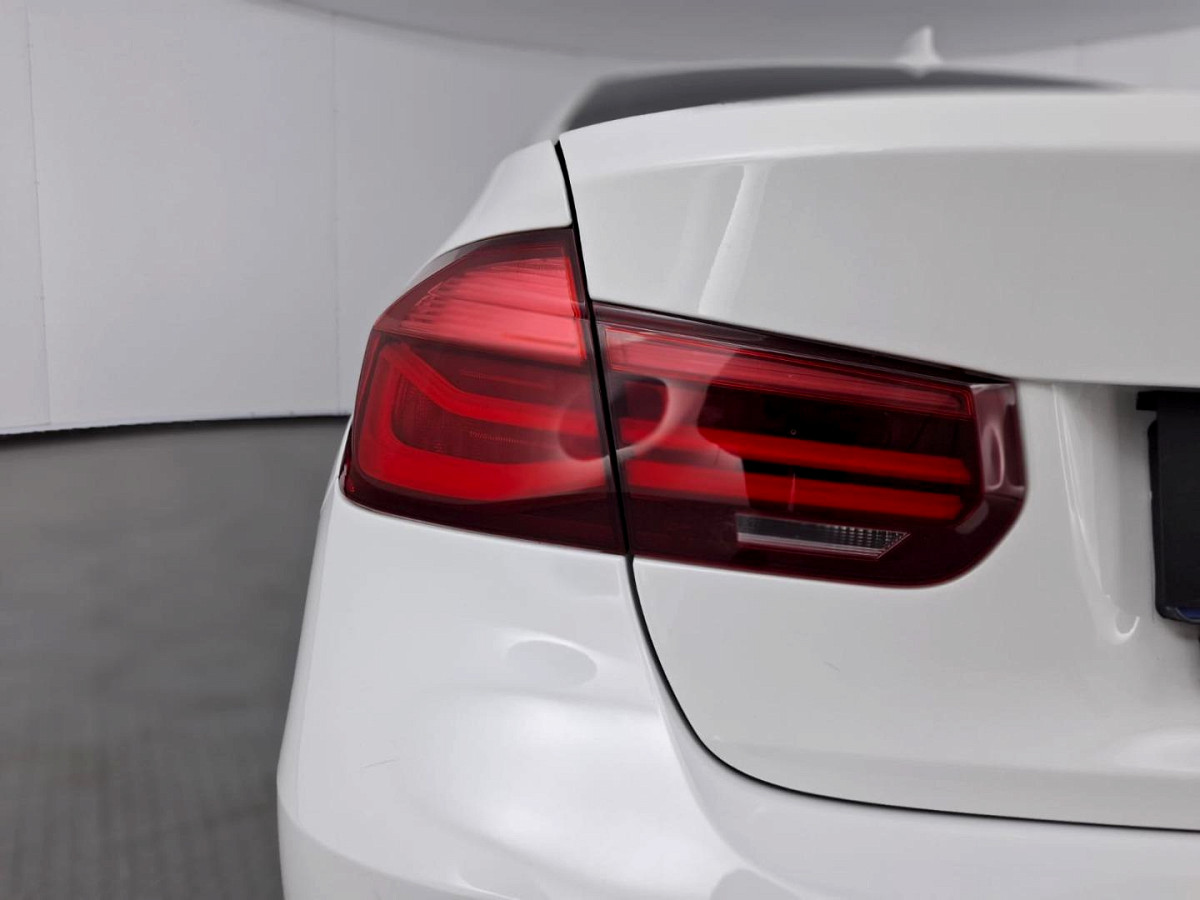 2018 BMW 3 SERIES SEDAN 320i M SPORT STEPTRONIC