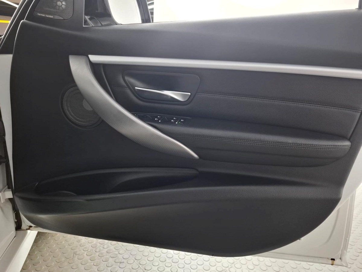 2018 BMW 3 SERIES SEDAN 320i M SPORT STEPTRONIC