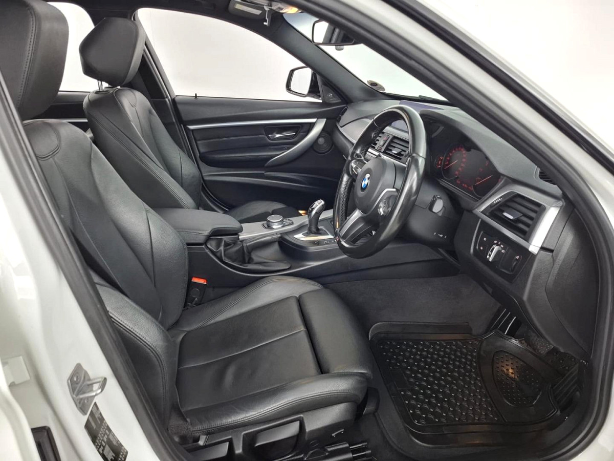2018 BMW 3 SERIES SEDAN 320i M SPORT STEPTRONIC