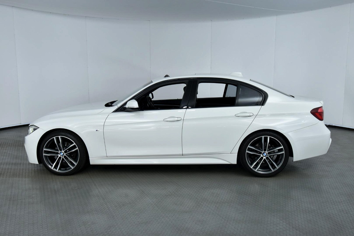 2018 BMW 3 SERIES SEDAN 320i M SPORT STEPTRONIC