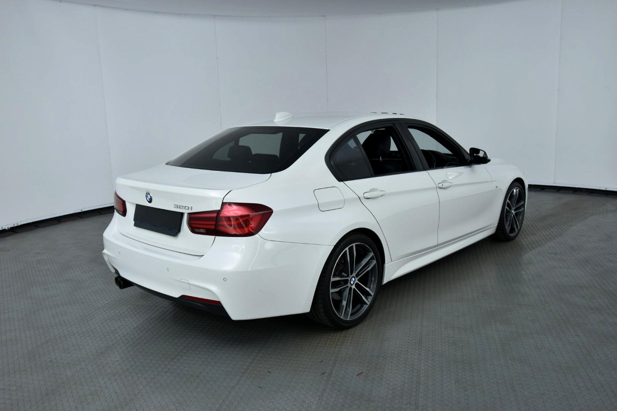 2018 BMW 3 SERIES SEDAN 320i M SPORT STEPTRONIC