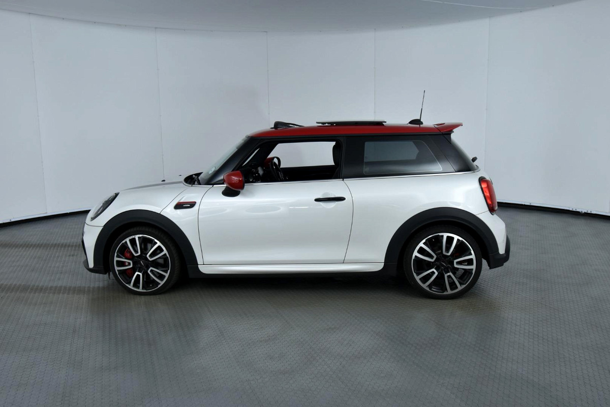2025 MINI HATCH 3-DOOR JCW SPORTS STEPTRONIC