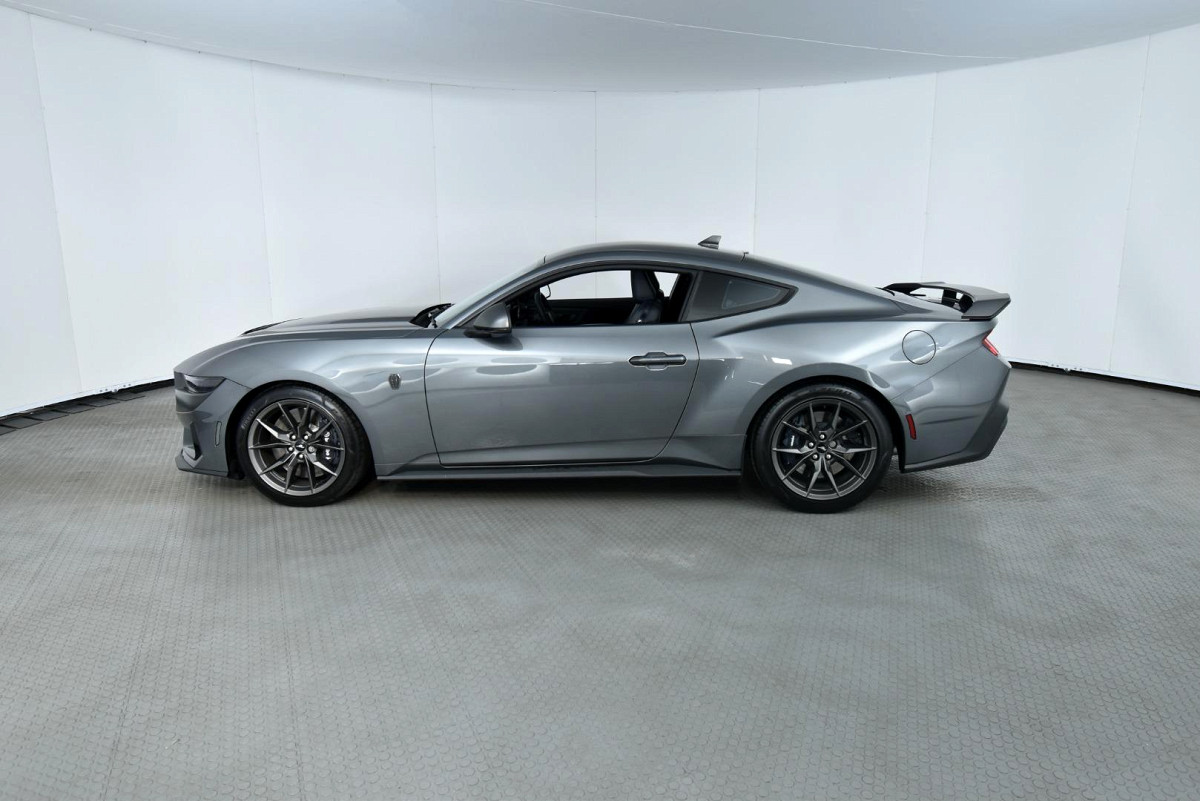 2026 FORD MUSTANG 5.0 DARK HORSE AT