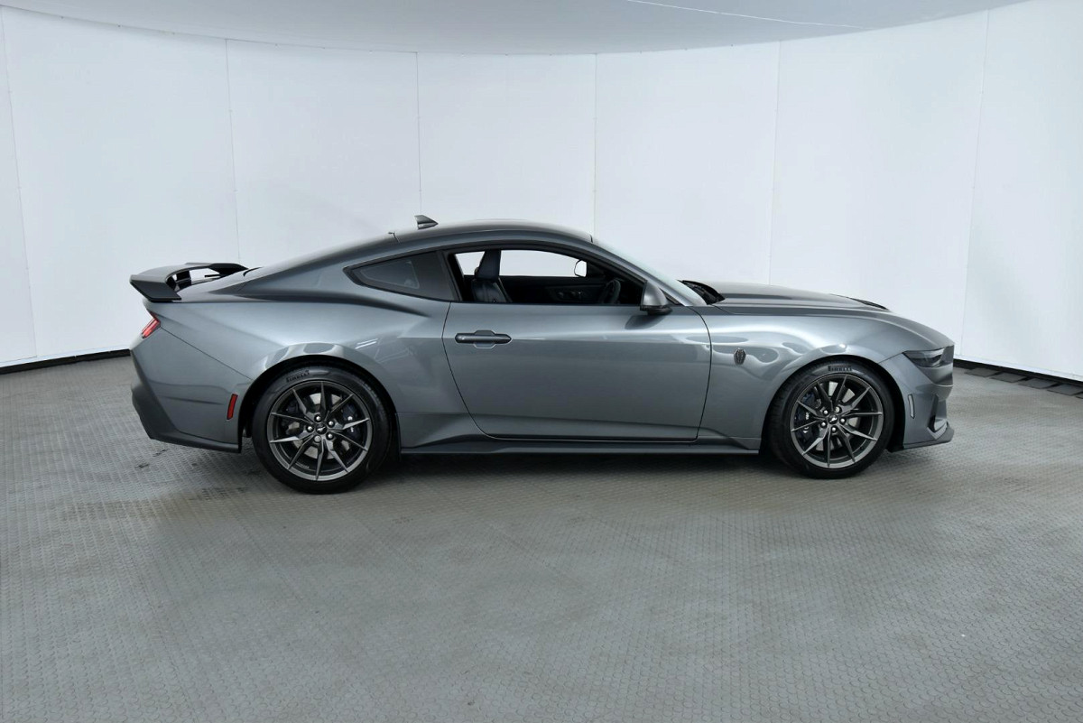 2026 FORD MUSTANG 5.0 DARK HORSE AT