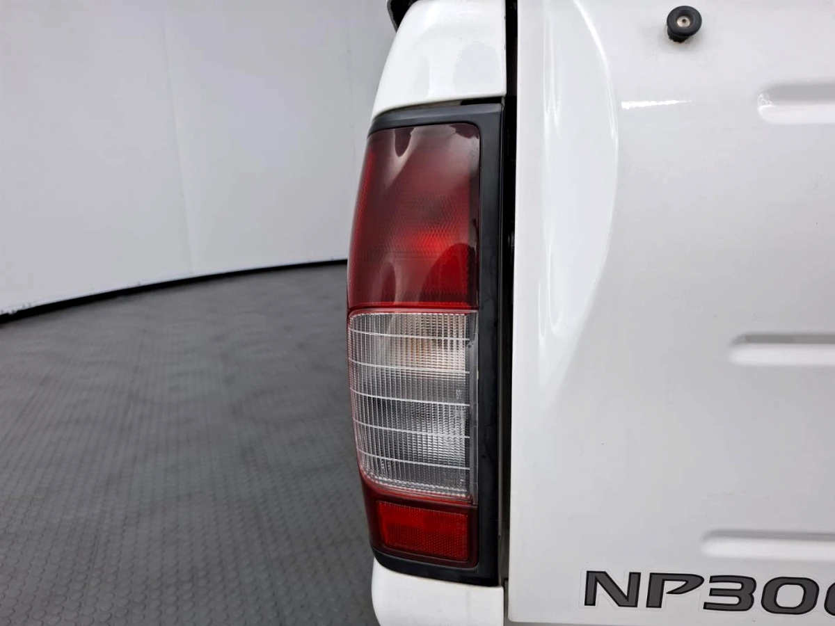 2022 NISSAN NP300 HARDBODY PROMO 2.5 TDi D/CAB SE HI-RIDER