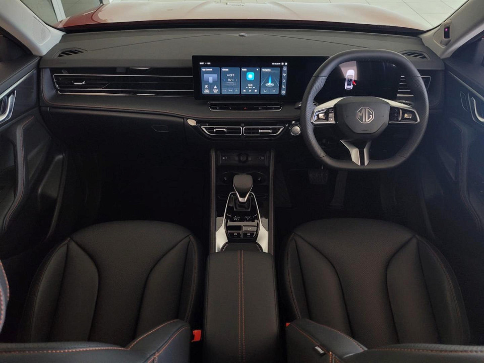 2025 MG HS 1.5T LUXURY AT
