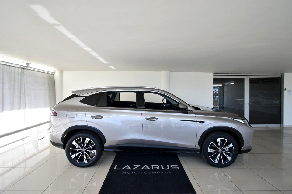 2025 MG HS 1.5T LUXURY AT