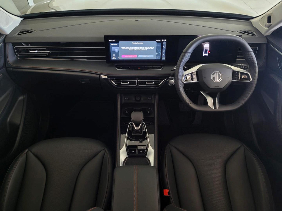 2025 MG HS 1.5T LUXURY AT