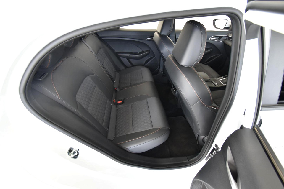 2025 MG MG3 1.5 LUXURY AT