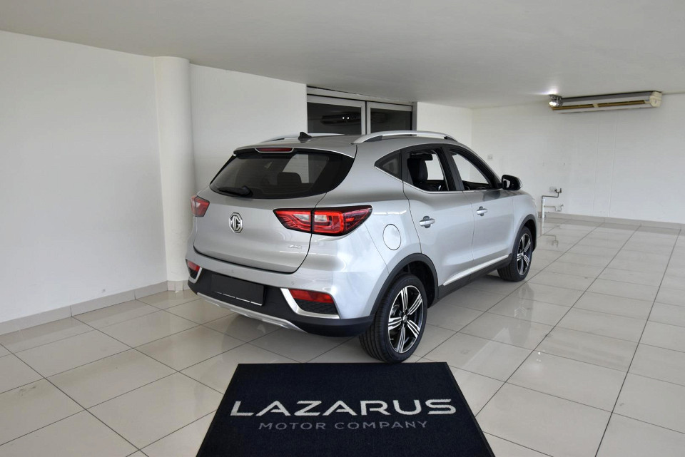 2025 MG ZS 1.5 LUXURY AT
