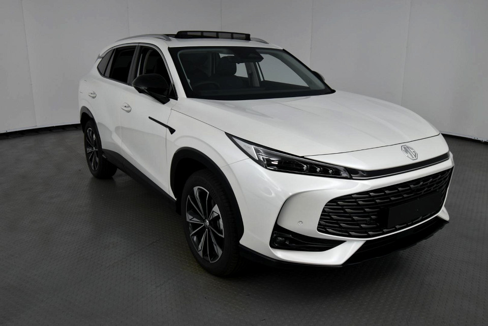 2025 MG HS 2.0T LUXURY AT