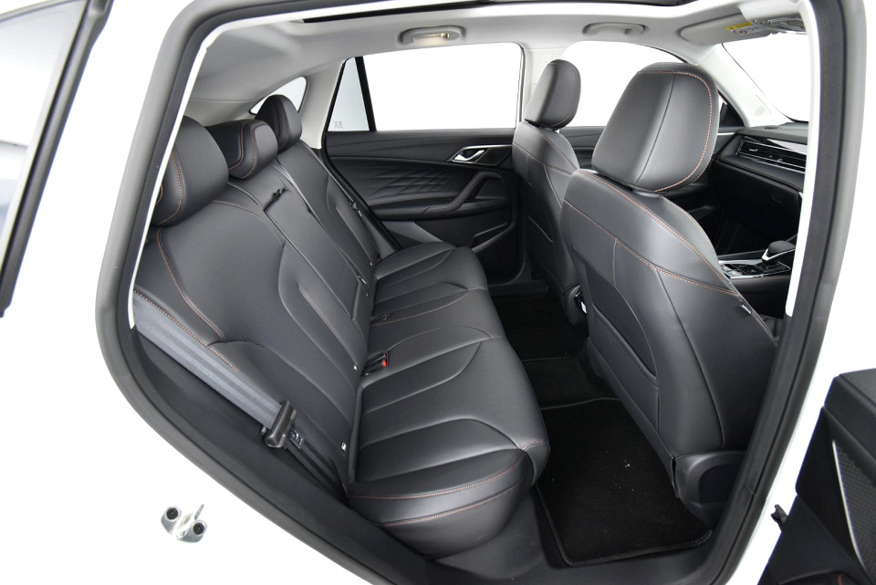 2025 MG HS 2.0T LUXURY AT