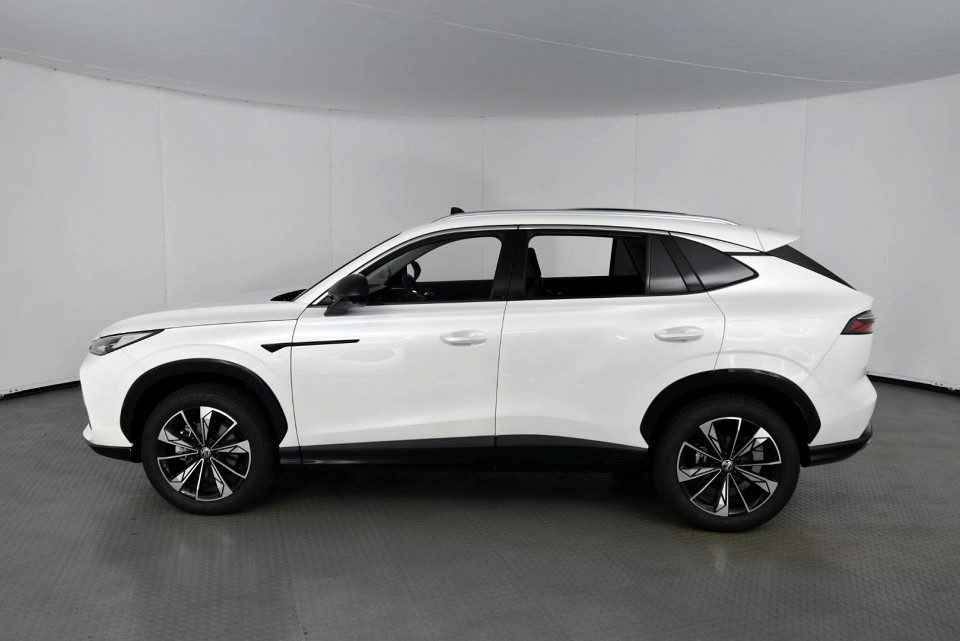 2025 MG HS 2.0T LUXURY AT