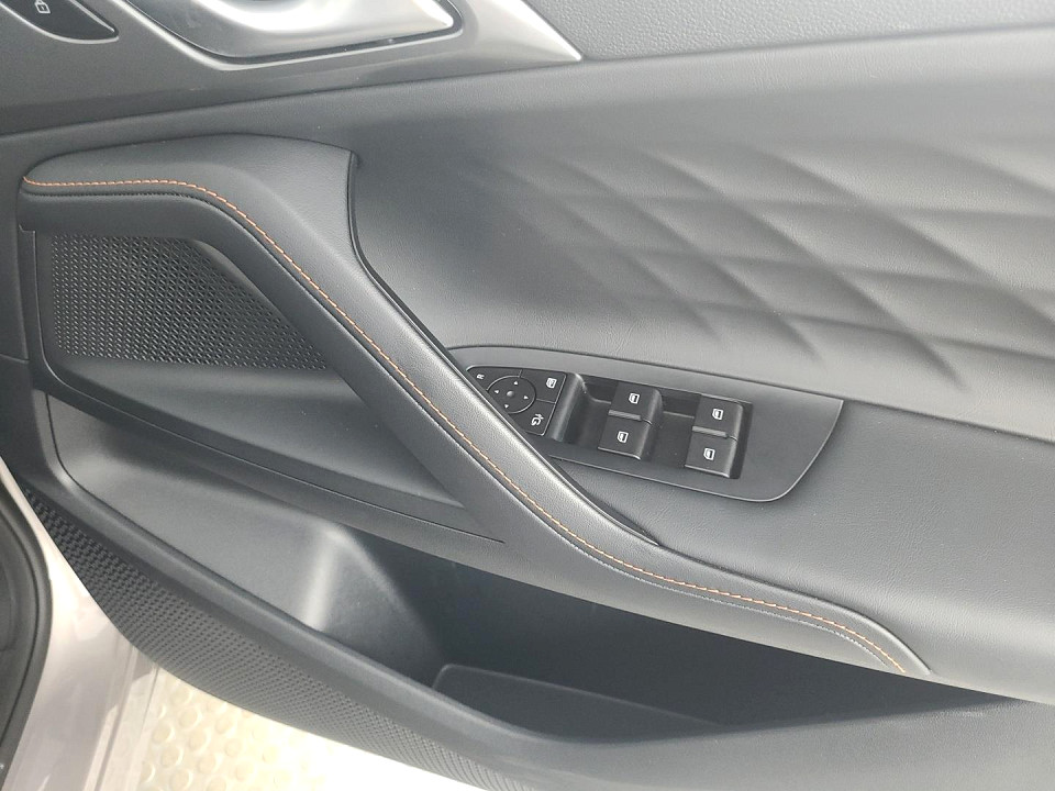 2025 MG HS 2.0T LUXURY AT