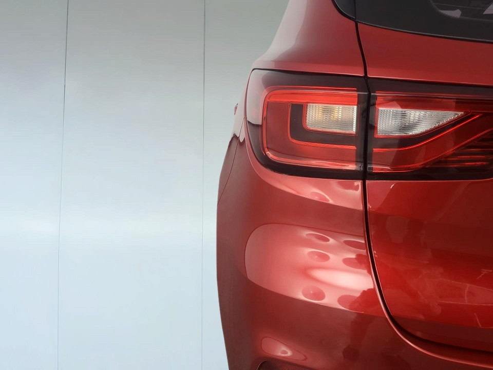 2025 MG ZS 1.5 LUXURY AT